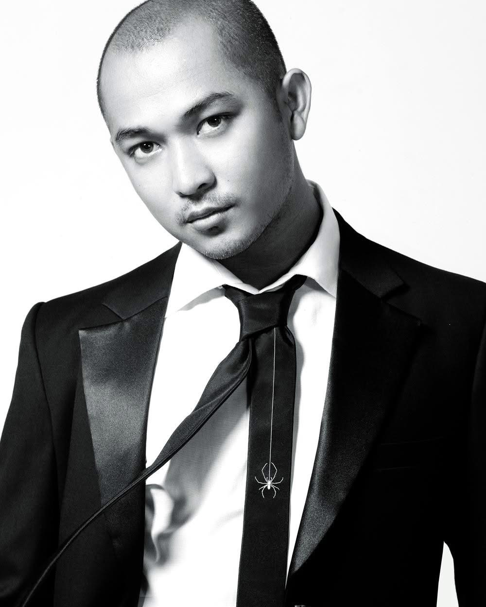 Black and white portrait of Chem Vuth Sovin